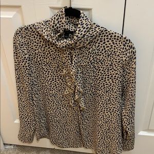 Gorgeous taupe/navy Ann Taylor animal print blouse
